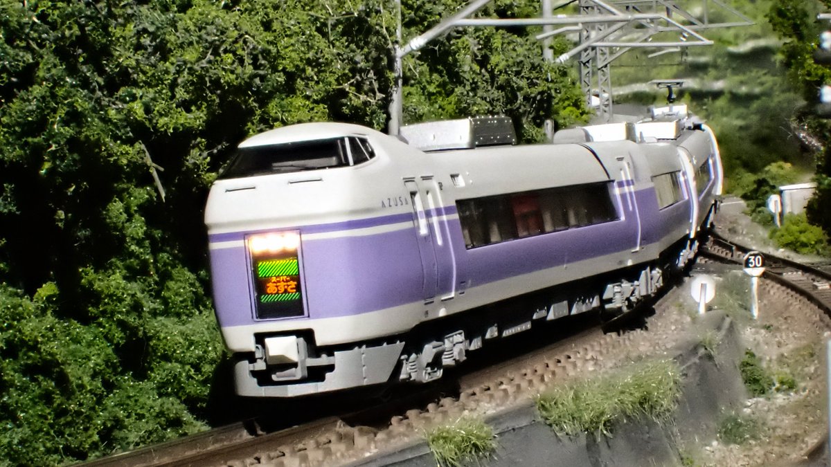 FA20Pontan's tweet image. 【告知】
本日発売のRM MODELS 364号の表紙と特集『JR東日本 第一世代特急車』コーナーにて、私の製作したE351系スーパーあずさが掲載されております。
Xでは載せきれなかった加工内容や、使用したパーツ類について出来る限り記載されております。

ご興味が御座いましたら是非ご笑覧下さい🙇