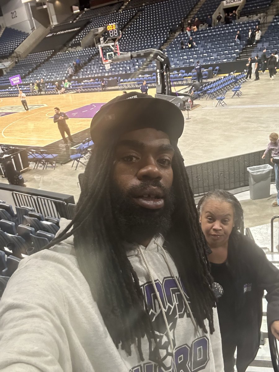 209KingsGuardGG's tweet image. #StocktonKings Game Last night Win 
Back2back Tonight