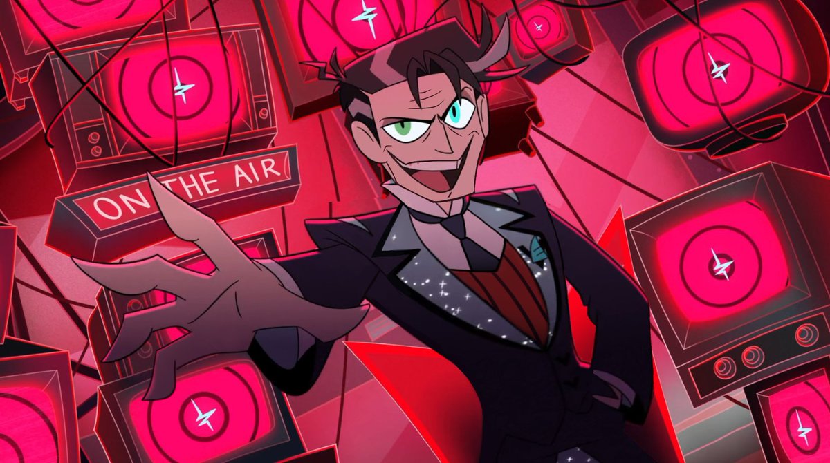 NakariiaLe's tweet image. another edit (left is mine - right is OG)
made his chin and body wilder + added wrinkles and a fifth finger + adjusted his outfit