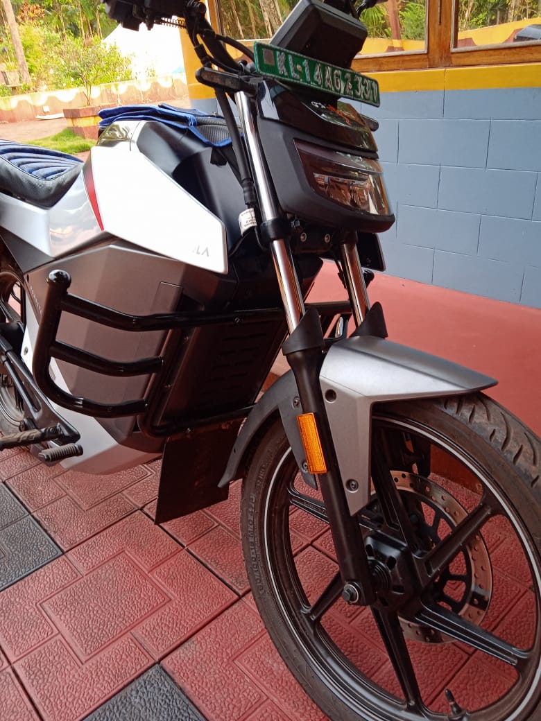 actionmediahere's tweet image. People all over India are sharing photos of the Next Gen Bike! 🔥🏍️
The excitement is real! 🇮🇳
#RoadsterX #MadeInIndia #VocalForLocal
#OlaElectric