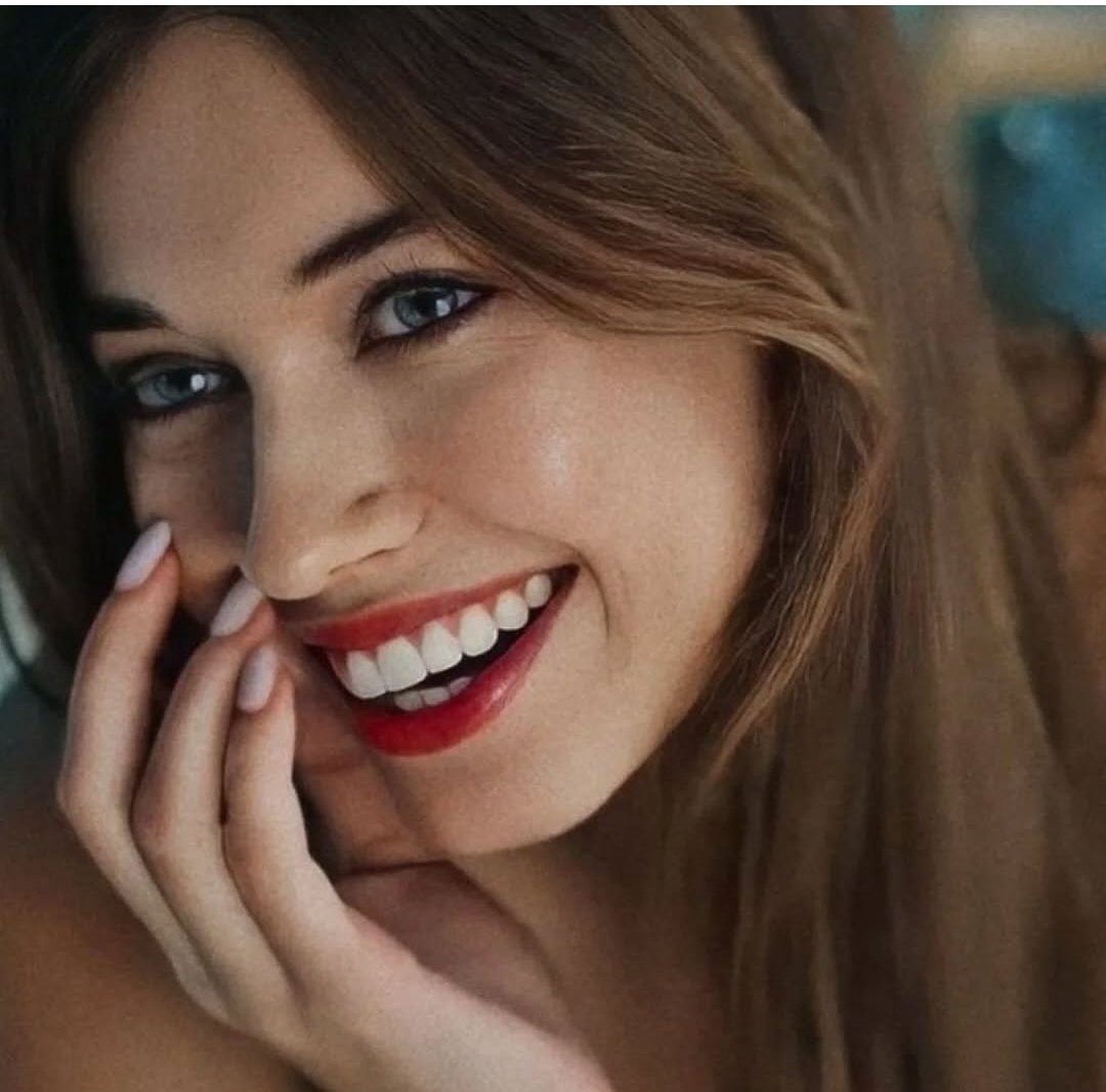 meleğim,Allah yolunu hep kalbi bahar gibi olan,Yüreği merhametle dolup taşan, Kırmayan,incitmeyen,güzellik yapan Güzel insanlarla karşılaştırsın. Akşamın Gülüşün ve Güzelliğin Kadar Güzel Geçsin Hayırlı Mutlu Akşamlar Amin #AfraSaraçoğlu AfraSaraçoğlu