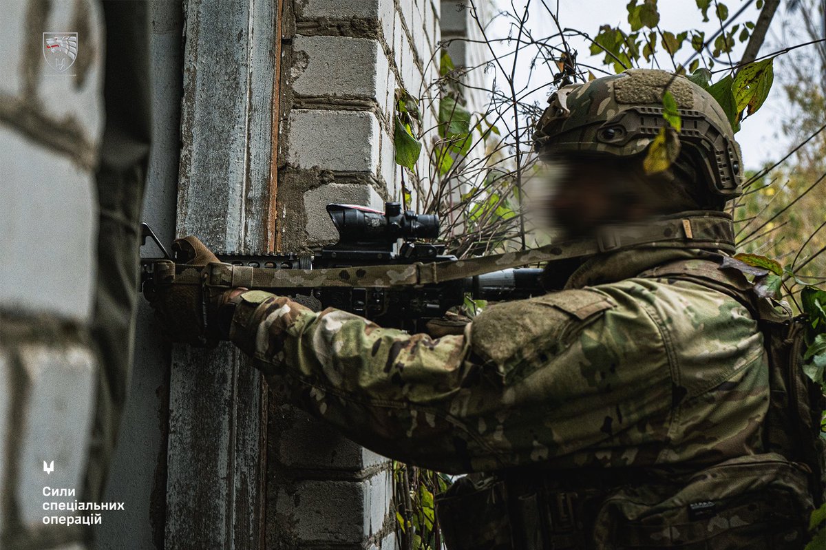 “SOF operators sharpening their CQB skills.
Speed, precision, teamwork — the essentials that keep them alive during real missions.”