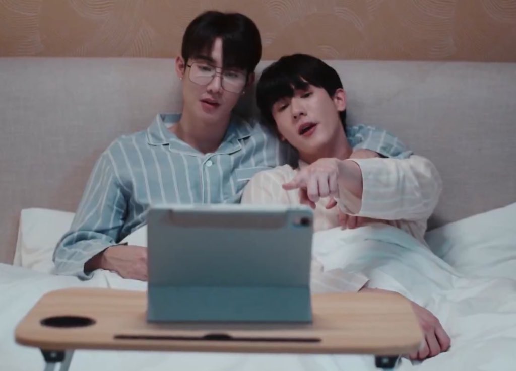 21GIFFY's tweet image. แล้วทำไมไอหนุ่มเนิร์ดได้เมียสวยขนาดนี้ว่ะ 

MELODYOFSECRETS TRAILER
#MelodyOfSecrets