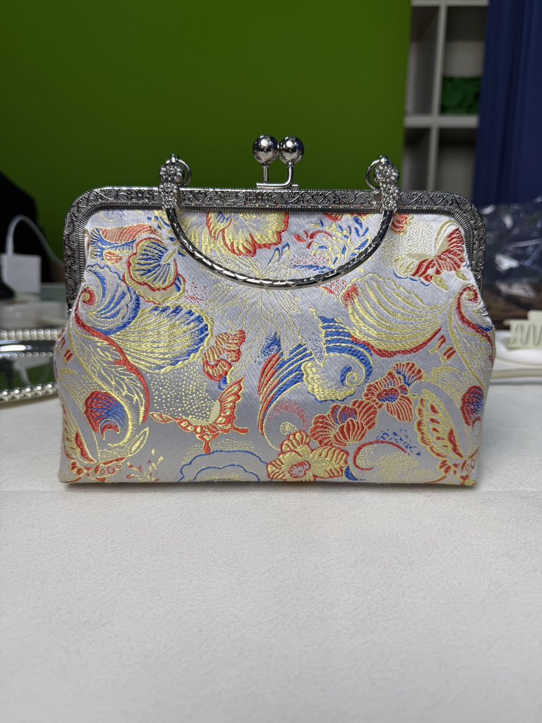 NATHAN298040's tweet photo. Head to Woodcraft Time DIY Handcraft Space! Selected high-quality fabrics + professional sewing tools let you create your exclusive handcrafted bag from scratch in 2 hours, stitching the beauty of travel into every stitch! #bags #new #Fashion #sewing #laddy #diy #gifts https://t.co/wFsOjXmnBa