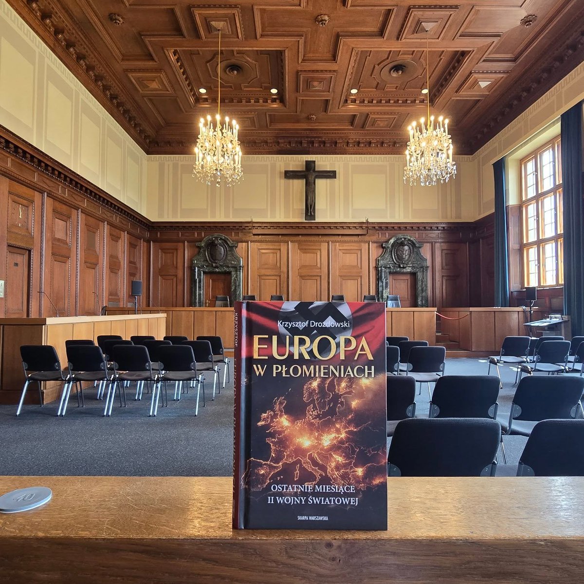 Drozdowski_K2's tweet photo. Po zakończeniu II WŚ USA, Związek Radziecki, Wielka Brytania i Francja zdecydowały się na przeprowadzenie procesu sądowego, który miał pociągnąć do odpowiedzialności przywódców nazistowskich za zbrodnie wojenne. Na miejsce procesu wybrano Pałac Sprawiedliwości w Norymberdze. https://t.co/h3DUZ4mp6Y