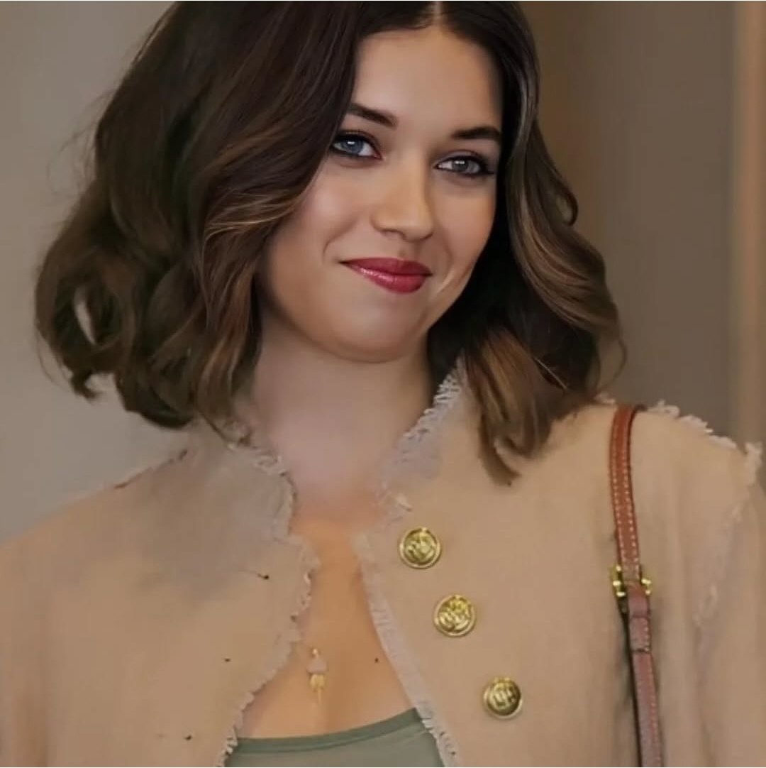 ateş alevde değil,közde gizlidir. Güzellik gözde değil,özde gizlidir. Bizde sevdiklerimiz Allah'a emanet edilir. Çünkü kalplerde olanı en iyi "O" bilir. İki Gözümün Çiçeği,Güzel Bir Gün Geçirmenizi Dilerim Allah'a emanet ol amin #AfraSaraçoğlu AfraSaraçoğlu