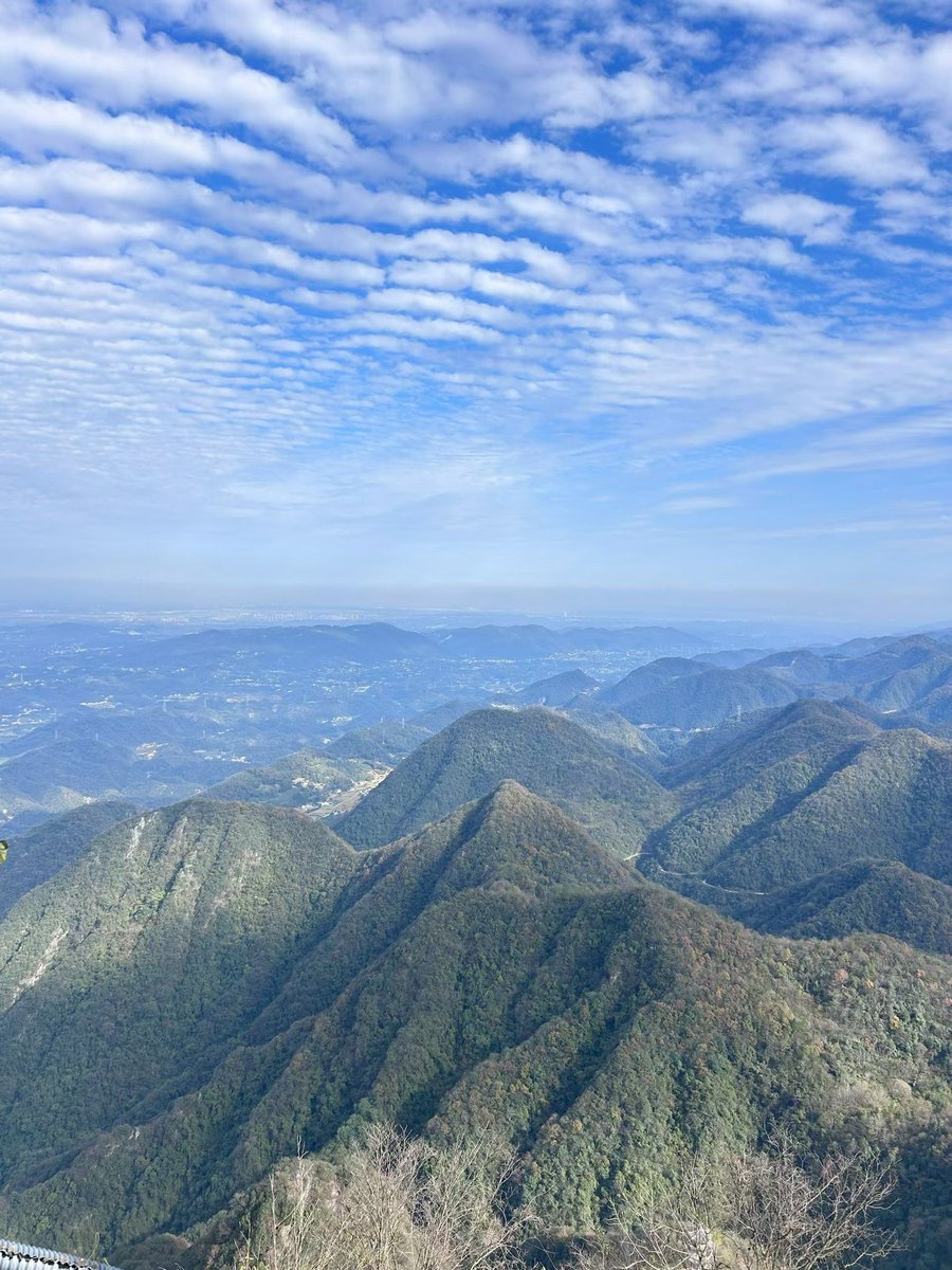 阳光好，爬个山