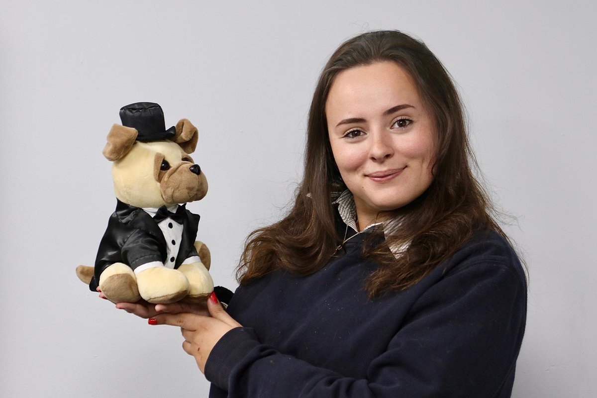 Happy Birthday to our Senior Lending Manager Jess! 🥳

Jess has been with us for two and a half years now, and is an integral part of the Lending Team!

We hope you have a great birthday day off today - birthday wishes from all of us at Black &amp; White Bridging 🖤🤍