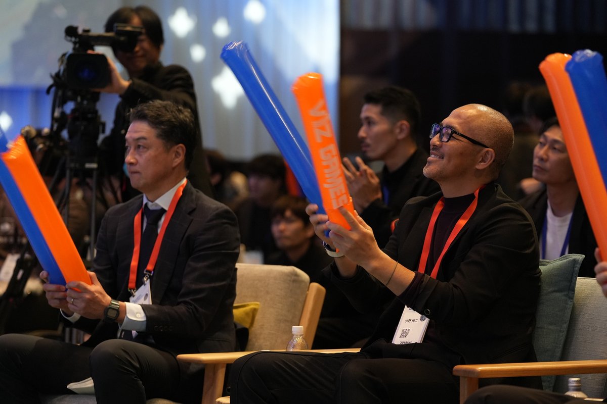 SalesforceJapan's tweet image. -ˏˋ✨ 優 勝 者 決 定 ✨ˎˊ˗
 　📊 #VizGames 📈

データ可視化の熱いバトルを制したのは、
酒井 佑太さん（@unbosoms）です🏆

優勝おめでとうございます！🎉👏

そして、応援で会場を盛り上げてくれた
参加者の皆さま、ありがとうございました🙌
#AgentforceTour