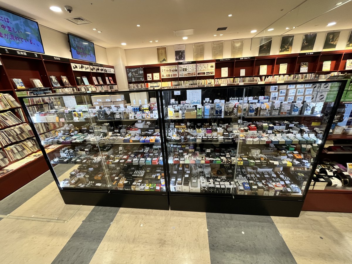 信じられない話なんですが、すべて販売中のエフェクターです。