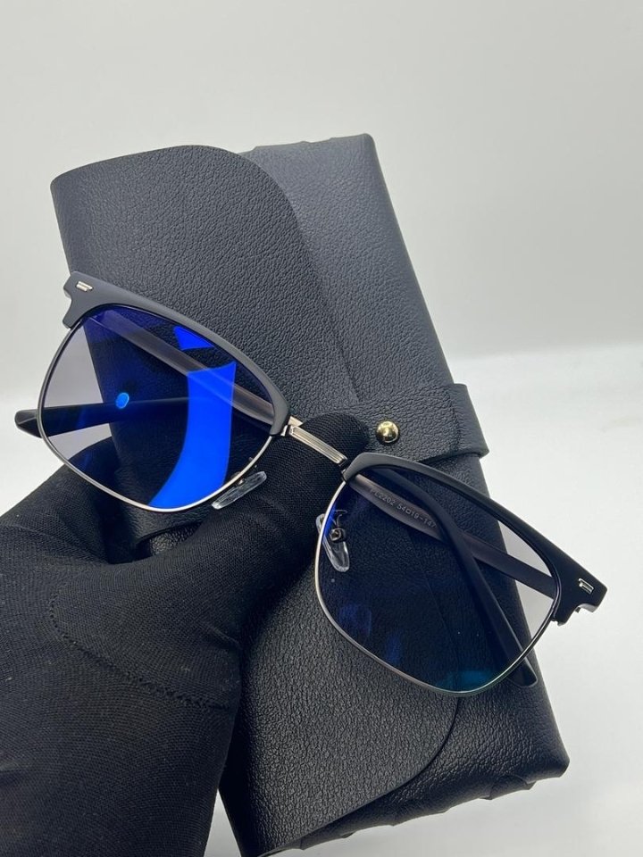 zu wex_glasses 🇹🇿 tweet media
