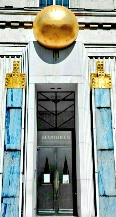 One of my favorite museums in Vienna closed its doors some months ago... forever😢
Happy Thursday everyone 💕🍀
#AdoorableThursday #ThrowbackThursday
#ArtLovers #LoveandPeace