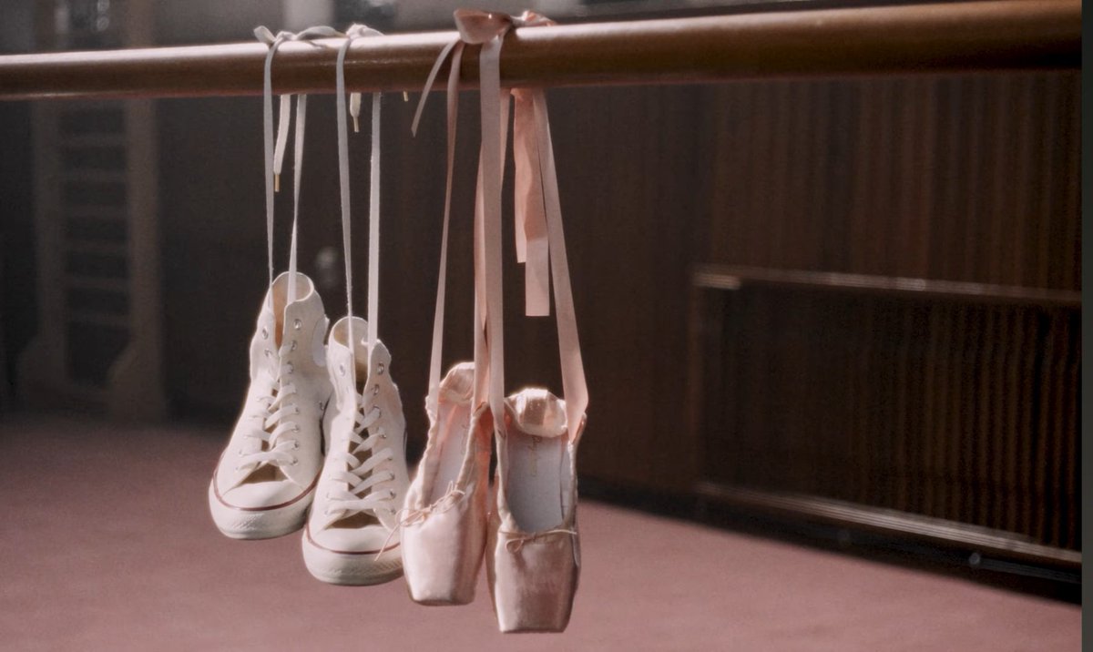 allrisegaemgyu's tweet image. Wishlist       
2005.05.27

1. Get a driver license
2. Take a walk along Gwanghamun street
3. See the first snow

Is this based on the true story? 😬

youtu.be/FWo48Kb_mxE

@GaemGyu 
#KYUHYUN #규현 
#TheClassic