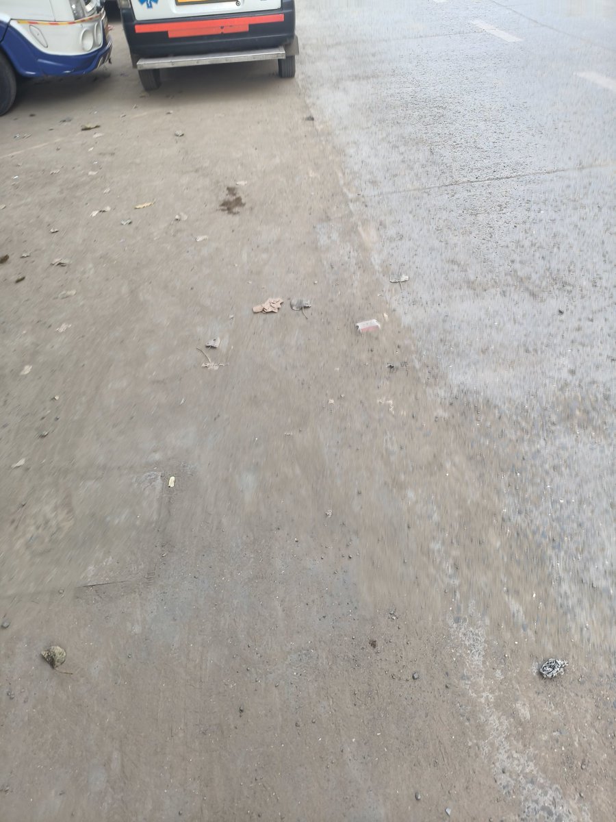 MNCDFbombay's tweet image. Important @mybmc : 
Demolition at Filmistan Studio is carried out without any sprinklers or guidelines for demolition, causing heavy dust pollution in the area.

Until and unless BMC takes air pollution seriously, city will continue to suffer and builders will continue the…