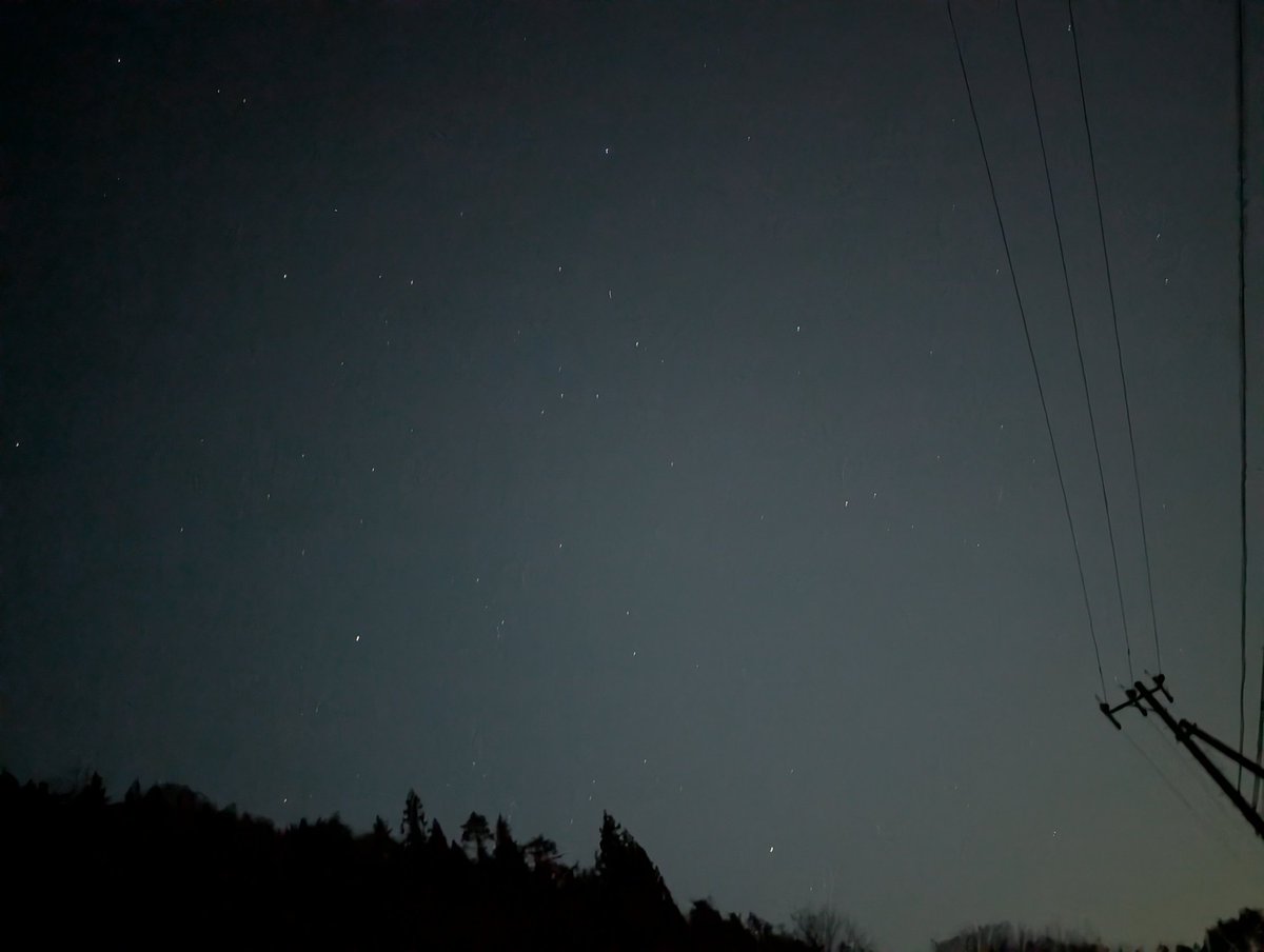 maru_gcode's tweet image. こんばんは！ ③です！
本日もお休みいただいてます！
遅くなりましたがタイヤ交換しました〜！
雪が降る前の準備、大事。
木曜日ですがG-CODEは営業してますのでぜひ遊びに行ってくださいね‼️

タイヤ交換ついでに実家から見える夜空も画像上げちゃいます♪
冬は夜空が綺麗でいいですよねぇ