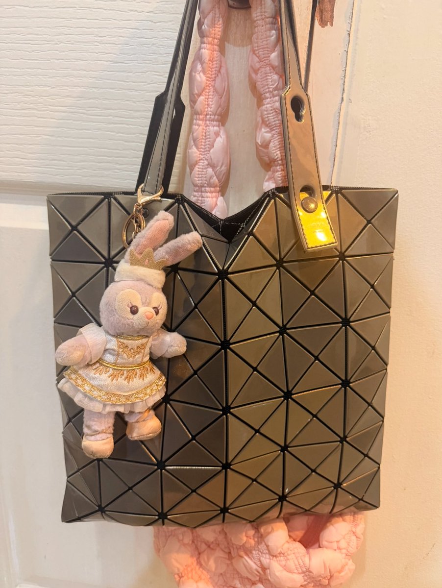 reiusaq's tweet photo. baobao 6x6 1900รส สภาพดีค่ะ🙇🏻‍♀️
#ส่งต่อbaobao #ส่งต่อlongchamp #ส่งต่อกระเป๋าแบรนด์เนม #กระเป๋ามือสองสภาพดี https://t.co/g8xfFjve5E