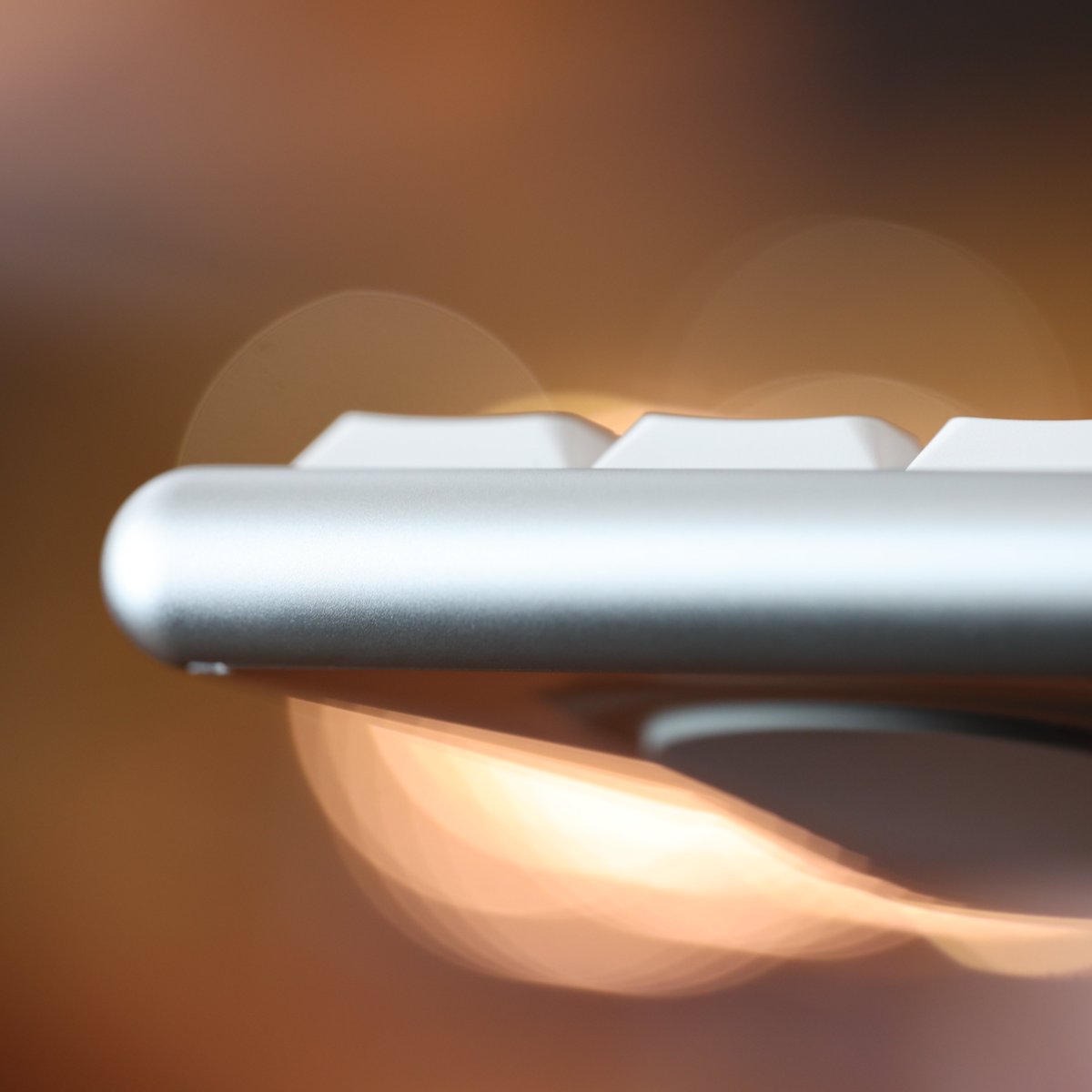 ChosfoxMK's tweet image. The Vero75 Kickstarter launches November 20, 9:00 AM ET! Be among the first to get the FIRST curved low-profile mechanical keyboard. Don&apos;t miss the 24-hour HUGE 40% early bird discount!

Join the launch: kickstarter.com/projects/chosf…

#Vero75 #MechanicalKeyboard