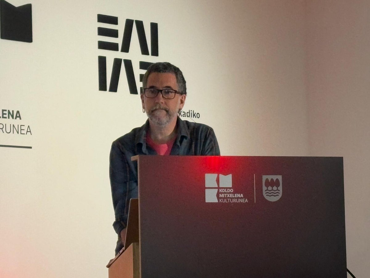 ueu_orokorra's tweet image. Transmisioa – Gotzon Barandiaran Arteaga @gotzonbarandi 

"Erronka handiena kulturzaleak sortzea da"

 #EuskalArtistenIIMintegia