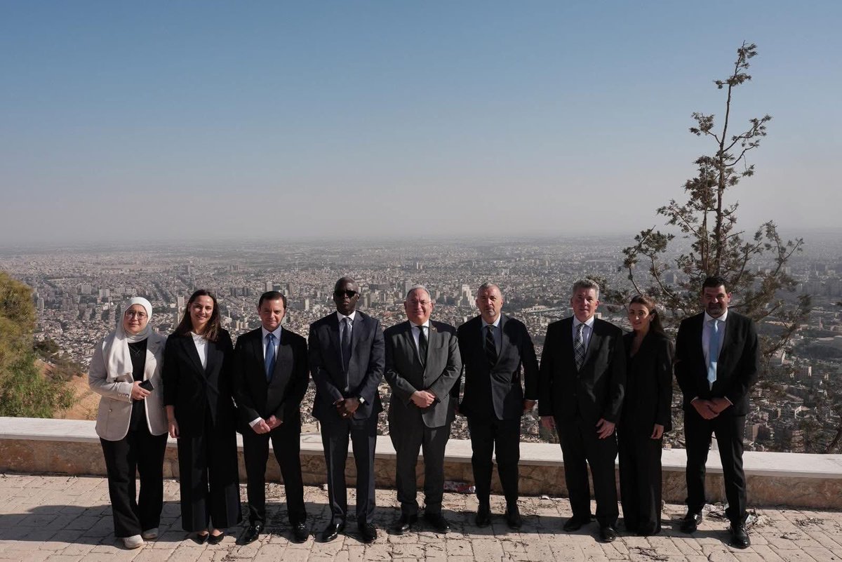 Great meeting yesterday at the Ministry of Finance with the visiting World Bank delegation headed by <a href="/ousmanedione/">Ousmane Dione</a> , Vice President of the World Bank for the Middle East and North Africa region. Syria is steadily returning to the world stage.
<a href="/SyrMOfF/">وزارة المالية السورية</a>