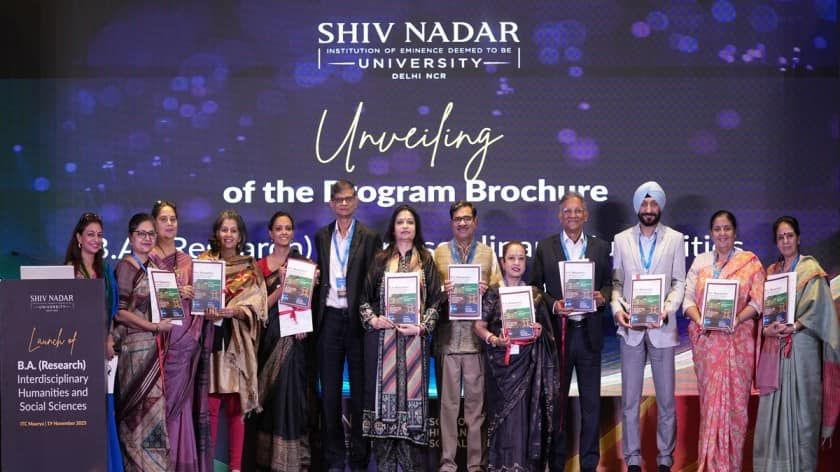 careers360's tweet photo. Shiv Nadar University launches BA Research in Humanities, Social Sciences; 100% scholarship for school toppers

#ShivNadarUniversity
#DelhiNCR
#BAResearch
#Courselaunch
#Scholarships

Read more at: https://t.co/6LUoP8oBtZ https://t.co/1RyE8zy4Ai