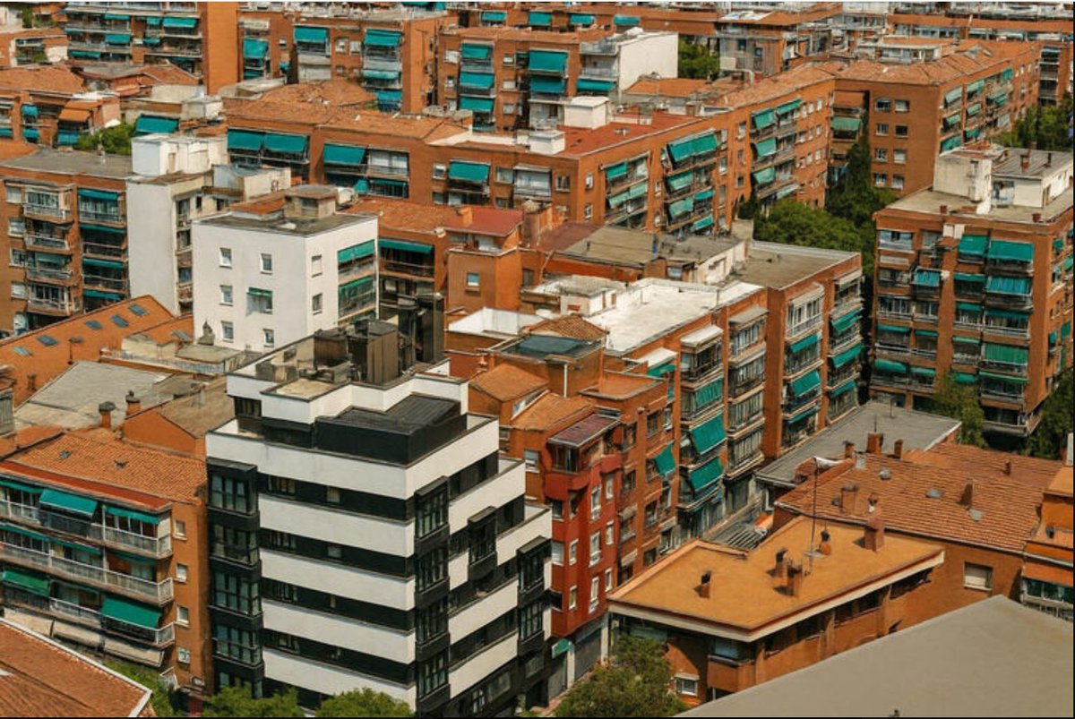 España Año 2025 vs España Años 70.
Cual prefieres? 
Yo soy pro-toldo verde.
