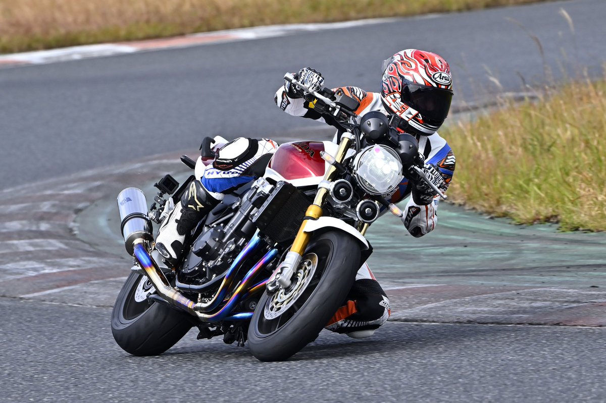 CB1300SFでサーキットをツーリングしてきた笑