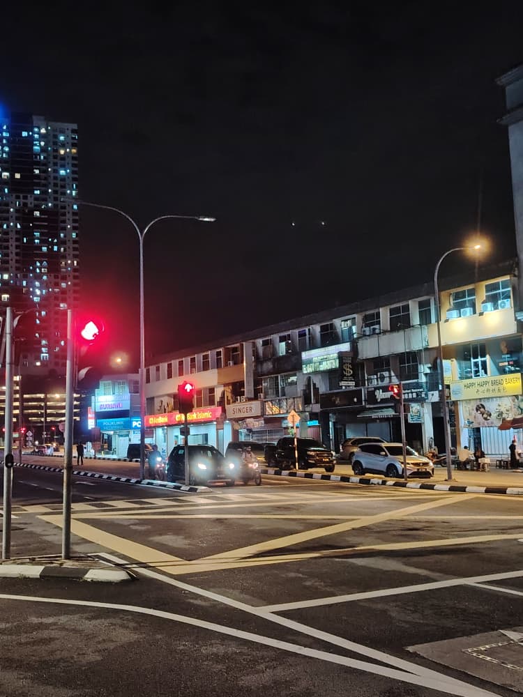 Pembaikan Lampu Isyarat Di Simpang 4, Jalan Bukit, Kajang (Berhampiran Burger King)

20 November 2025 | Khamis.

#IamJKR #KITAJKRSELANGOR #KITACEKAP #JKRSynergy #JasaKepadaRakyat #KitaHuluLangat

<a href="/moworksmy/">Kementerian Kerja Raya Malaysia</a> 
<a href="/IPJKR_Official/">JKR Malaysia Rasmi</a> 
<a href="/JKRSelangor/">JKR Selangor</a> 
<a href="/Irshukriishak/">Ir. Shukri Bin Ishak</a>