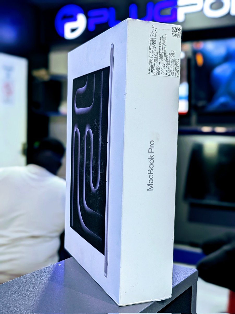 plugpoint_ke's tweet image. Cheap is expensive but M5 chip is inexpensive 

MACBOOK Pro 14&quot; (M5, 2025)

 •Operating System: macOS — supports Apple Intelligence (on-device AI) 

 •Chip: Apple M5 

 •Display: 14.2-inch Liquid Retina XDR 

 •Brightness: 1,000 nits, 1,600 nits peak 

 •Adaptive refresh…