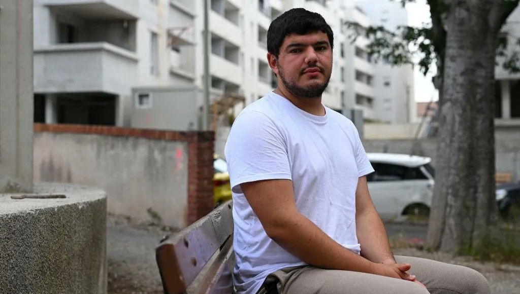 Marseille : Amine Kessaci appelle à une marche blanche “massive et historique” samedi, et invite à se mobiliser partout, devant les mairies, pour une minute de silence
"Il va falloir qu'on soit des milliers... parce qu'on ne pourra pas tuer tout un peuple"
francebleu.fr/infos/faits-di…