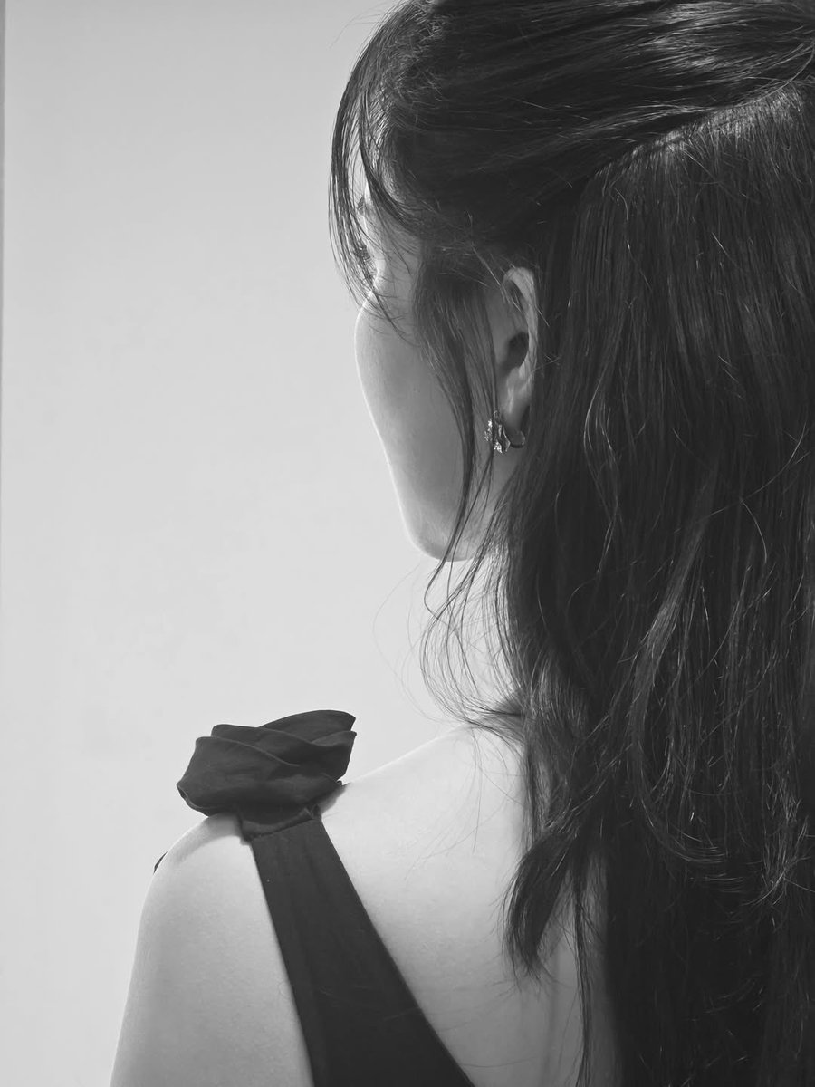 SohyunSpace's tweet image. This Pic is chef&apos;s kiss, the cheekie 🤏
#KimSoHyun #김소현