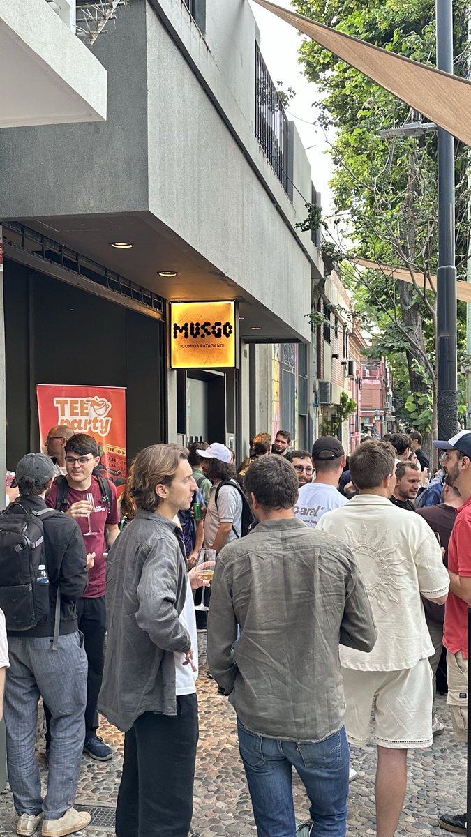 OasisProtocolVN's tweet image. Sự kiện Afternoon TEE party của @OasisProtocol tại @EFDevcon  Buenos Aires 2025 !