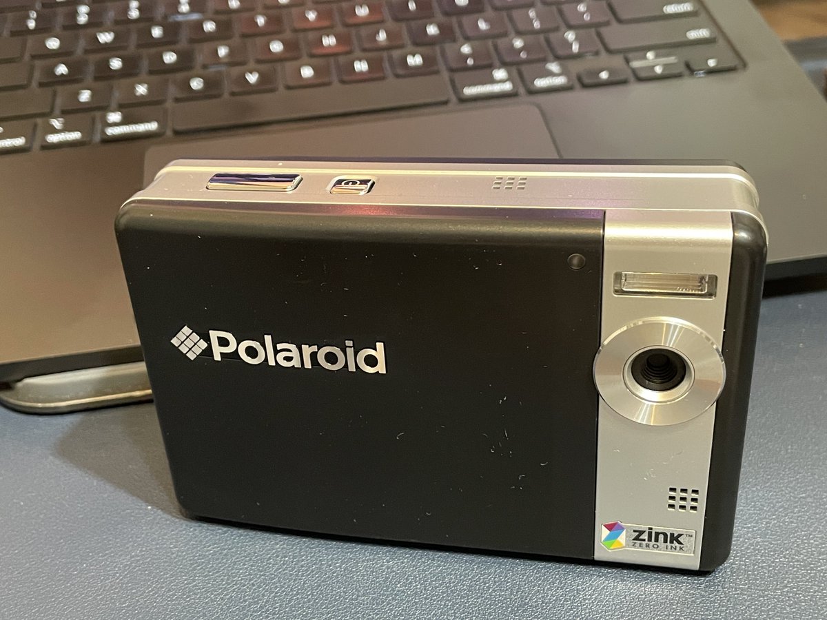 shii_photo_jp's tweet image. 新しい相棒。

Polaroid TWO

写りがエモすぎてたまらんです。

SDカードとプリント使い分けが楽しみすぎる☺️

#Polaroid #インスタントデジタルカメラ