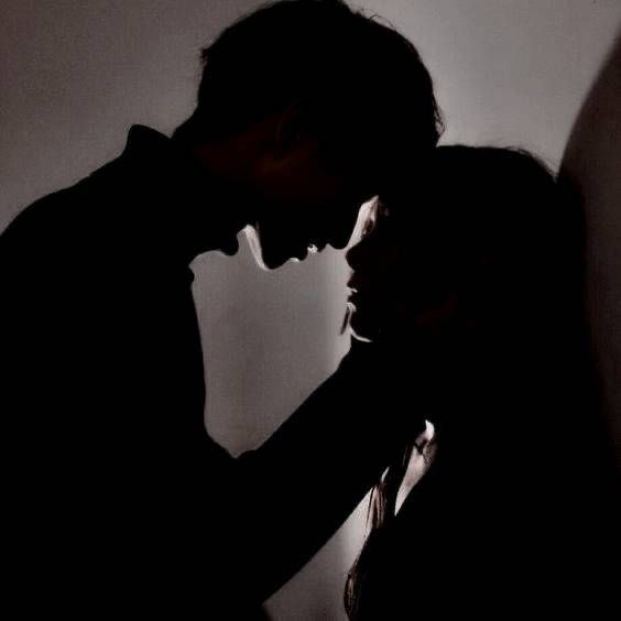 🪴💉: Hoy tenía que empezar ha hacer las evaluaciones pero por otro ataque de ansiedad no he podido. Connor llegó herido, Val se lo llevó junto con Arthur y Ethan, le hablé mal a Danny. Todo se está rompiendo y gracias a Arthur, voy a agarrarme a lo único seguro
#LifeOfFarce #LOF