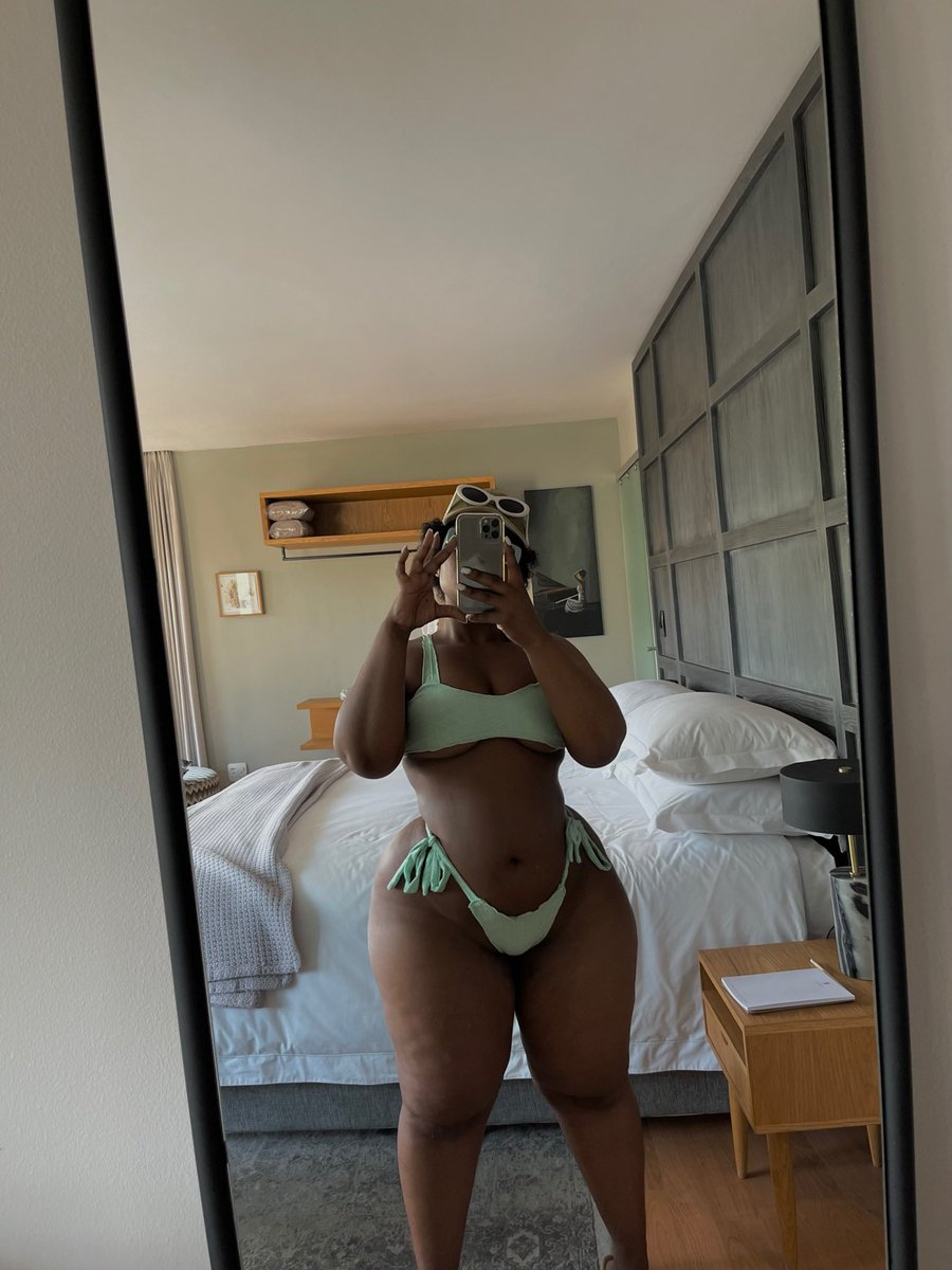 KnockwonderK's tweet image. It’s the Bikini season 🥺