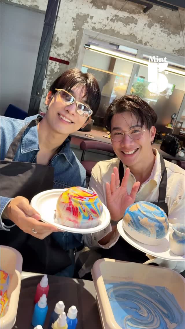 myworldspt's tweet image. แว่นมานี่มาาาาาาา ~~ 🤓🫴🏻
@MSuppasit #MewSuppasit 
@octotul #Tul_Pakorn #MewTul 
#LoveUSoMatcha