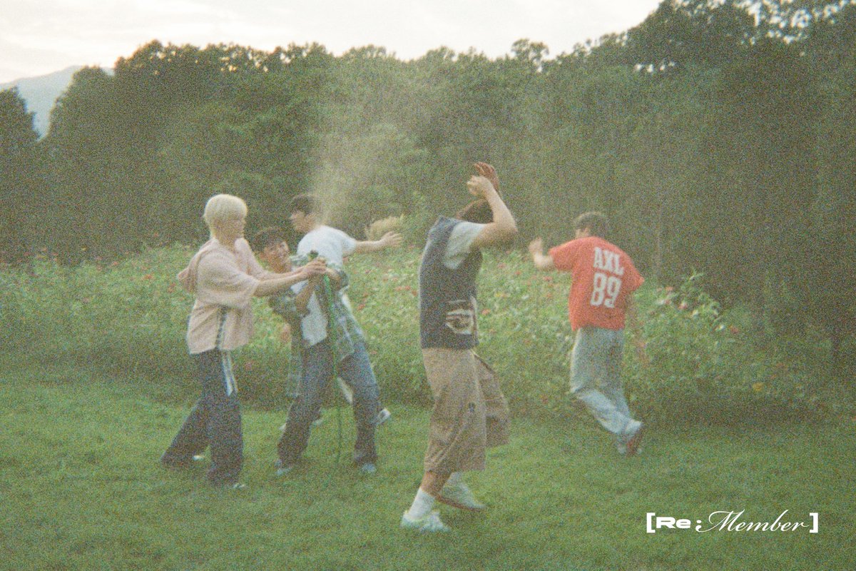 N.Flying 2026 season’s greetings [Re : Member]
두 번째 에세이 – 찬란할 우리의 빛나는 설렘을 네게 전할게

TEASER IMAGE 2

#NFlying #엔플라잉 #2026SEASONSGREETINGS 
#Re_Member #찬란할_우리의_빛나는_설렘을_네게_전할게