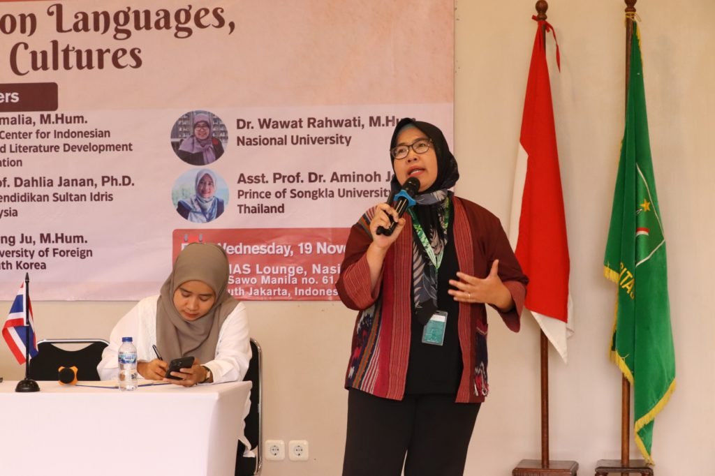 Dosen Sastra Jepang  Luncurkan Buku dalam Seminar Internasional HISKI ke-4

HISKI Komisariat UNAS menggelar International Seminar ke-4 pada Rabu, 19/11/2025, di Exhibition UNAS. Acara ini menjadi istimewa dengan peluncuran buku terbaru.

unas.ac.id/berita/dosen-s…
