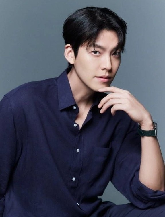 doramabra's tweet image. 📰| MEU DEUS! #KimWooBin &amp;amp; #ShinMinAh anunciaram o casamento, após 10 anos de namoro.

De acordo com a agência dos atores, eles decidiram se casar no dia 20 de dezembro, em sua cerimônia privada para amigos e familiares. — Toda felicidade do mundo ao casal! 💜