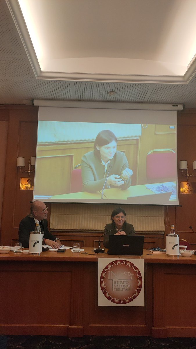 l' On. Debora Serracchiani al XXIV Convegno nazionale INT, "manca ancora  la concretezza sull'utilizzo dell' IA  la UE ha fatto passi avanti, l'Italia e' un po' in affanno"..."tra professionisti fondamentale la formazione"  #INTtributaristi #tributaristi