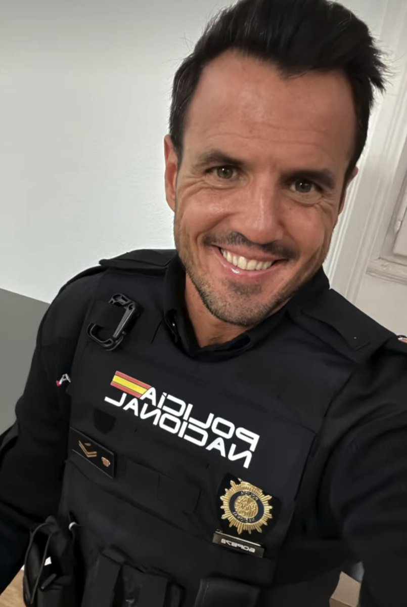 La <a href="/Montanyesa1927/">CF Montañesa</a>, en bones mans.

La Policia no és tonta 😜

instagram.com/reel/DQwPbYyDY…