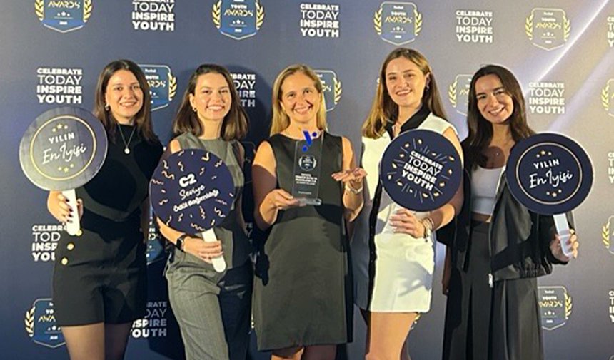 ↘️Toyota Türkiye İş Dünyası Profesyonelleri için Cazibe Merkezi...
👉otoaktuel.com.tr/toyota-turkiye… 
📍Dünyanın en çok tercih edilen otomobil markası #Toyota, yenilikçi ve öncü yaklaşımını insan kaynakları alanında da gösteriyor. #ik <a href="/Toyota_Turkiye/">Toyota Türkiye</a> <a href="/ToyotaMotorCorp/">Toyota Motor Corp.</a>