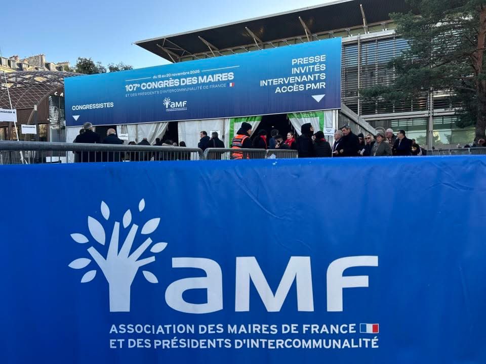 Jour 3 au #congres des #Maires  <a href="/l_amf/">AMF | Association des maires de France</a> 
Avec <a href="/OrsucciJC/">Jean-Charles ORSUCCI</a> <a href="/anel_asso/">Association Nationale des Elus des Littoraux</a>