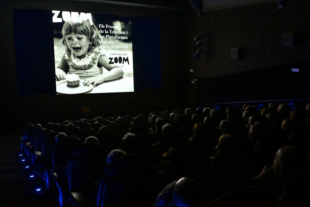 Premis Zoom tweet media