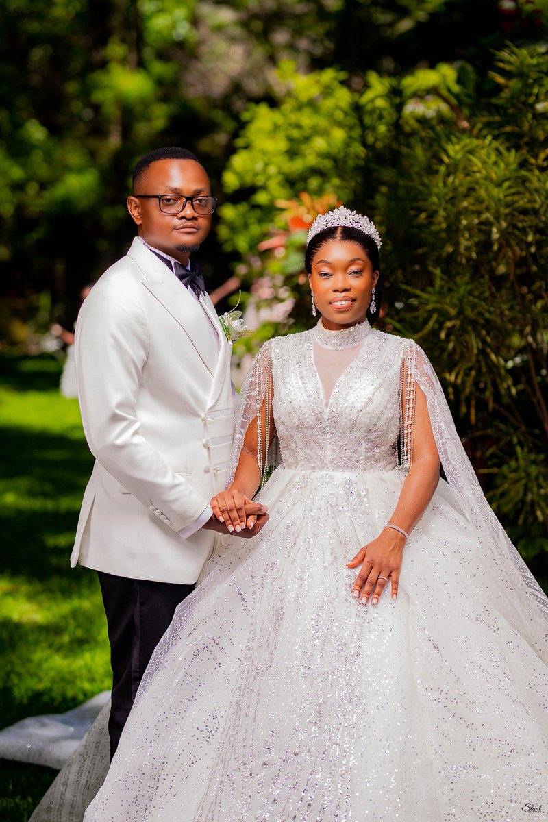 Customers appreciation post🙏🏾

Congratulations on your beautiful wedding🥳🥳💒