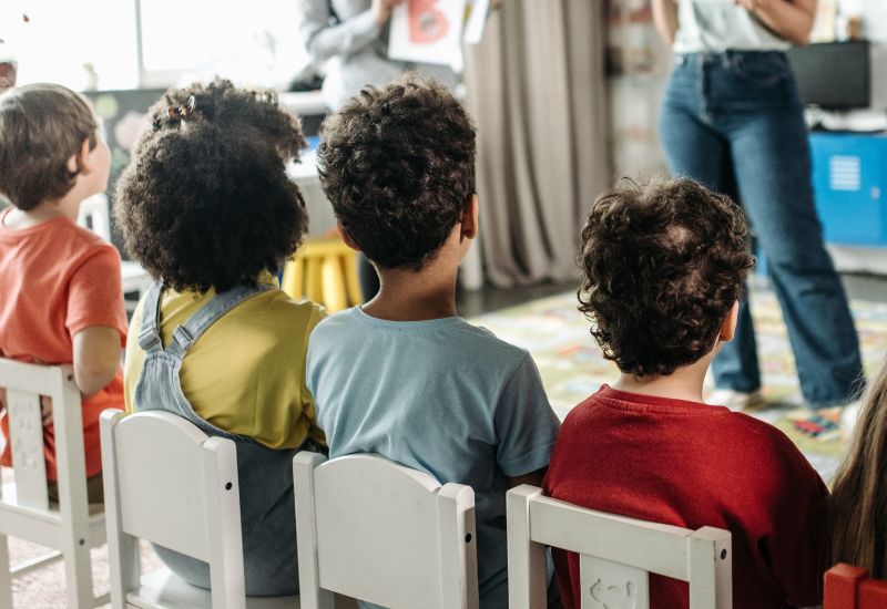 Hoy #DíaUniversalDeLaInfancia reclamamos bienestar para todos los #niños, sin exclusión. Muchas ayudas excluyen de la protección a parte de nuestros hijos, el 4º y siguientes, que son "hijos invisibles" para la administración. #todosloshijoscuentan 
familiasnumerosas.org/noticias-de-la…