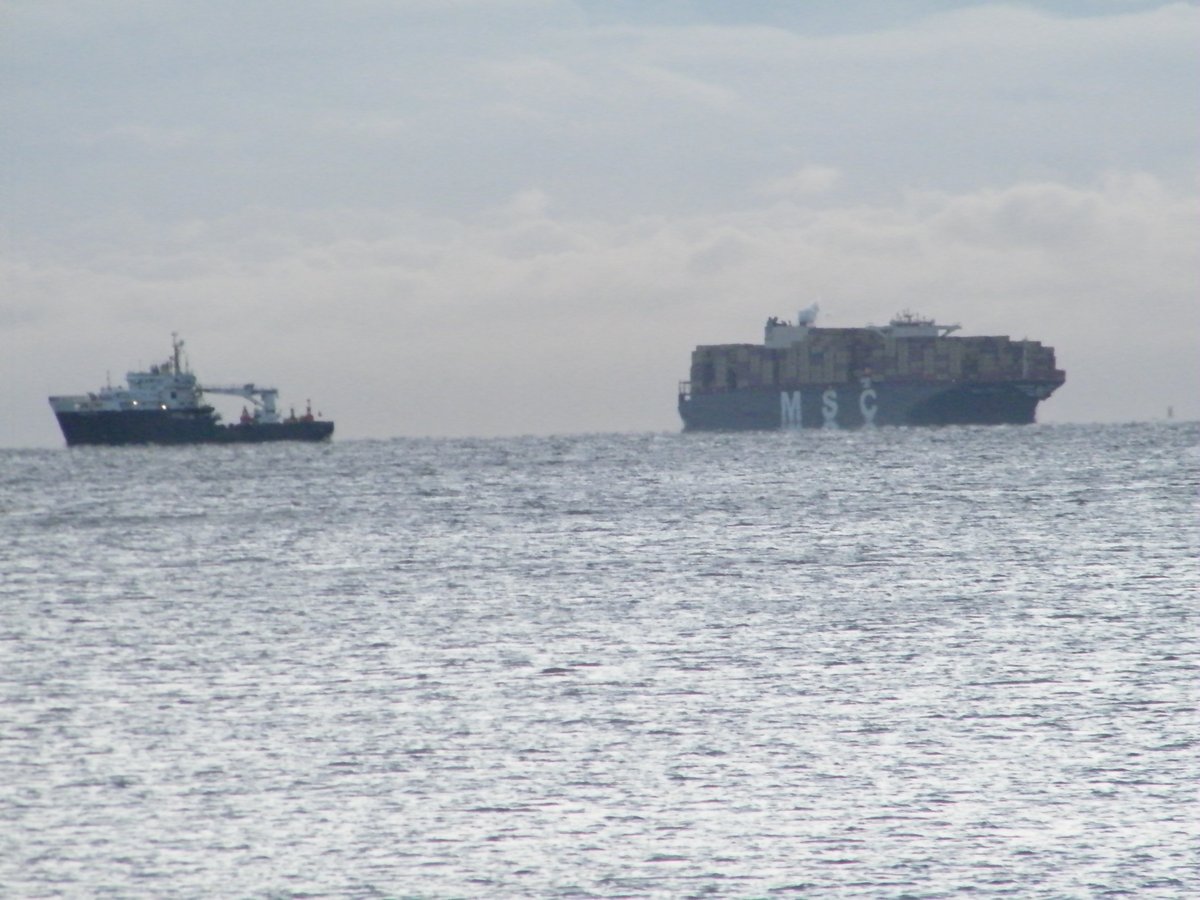 jonnyald's tweet image. down at Felixstowe beach #ships #arriving #departing #fishing #float #turtleart #project #cork #float #ebay #shop #fourteen #pounds #beach #huts #colours #lifesgreat #suffolk #coast