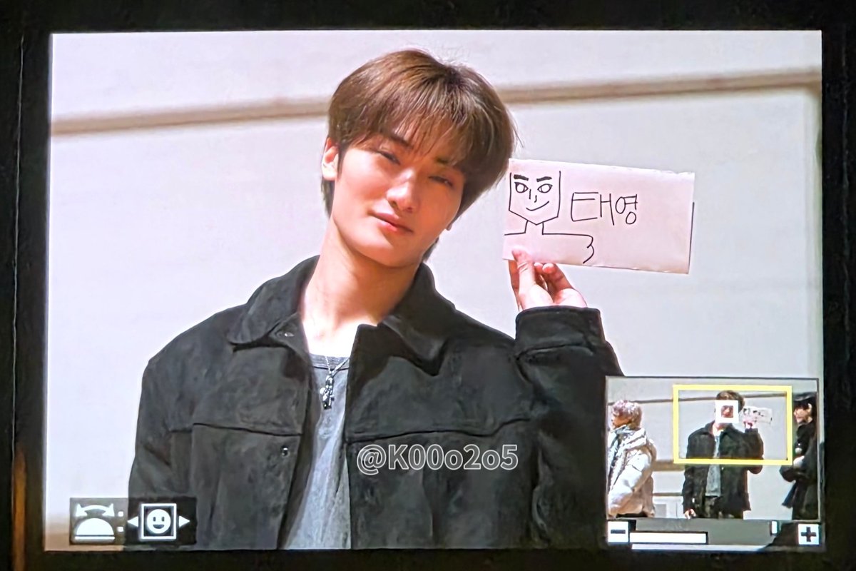 K00o2o5's tweet photo. 251120 팬사인회 PRE

#태영 #TAEYOUNG #CRAVITY #크래비티 #성민 #SEONGMIN https://t.co/2xDWo0yUZQ