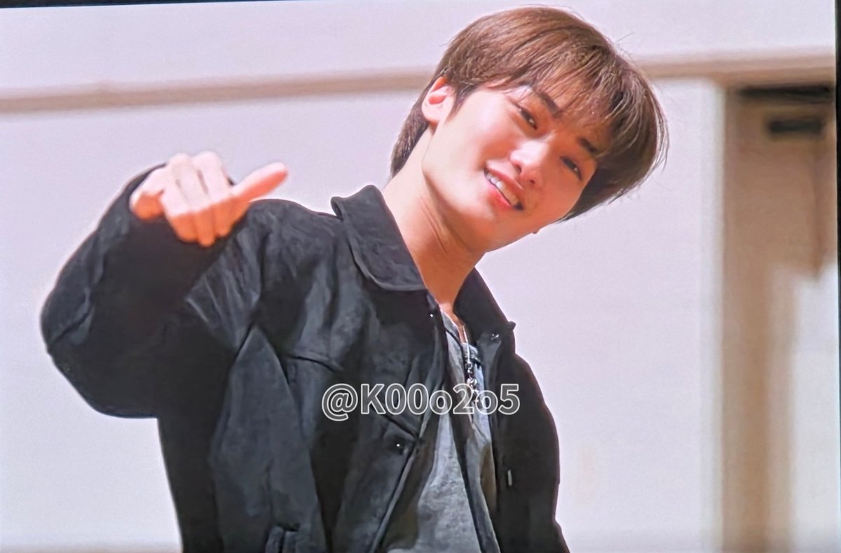 K00o2o5's tweet photo. 251120 팬사인회 PRE

#태영 #TAEYOUNG #CRAVITY #크래비티 #성민 #SEONGMIN https://t.co/2xDWo0yUZQ