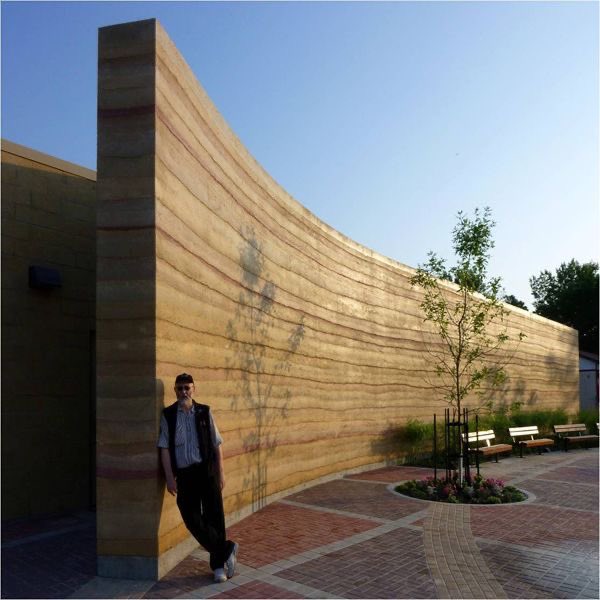 vangeorgh's tweet image. More curves made with rammed earth 🧱