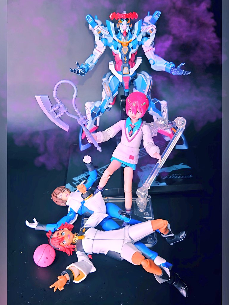 kumirei_shion's tweet image. #夜のフィギュア撮影会
#治安悪そうな女
「たぬき先輩やキラ先輩たちの時代は終わったんスよォォ！！」
最近のガンダムシリーズの主人公をシメる狂犬マチュ。フィギュアーツマチュは通常顔もいっちゃってる感があって好き。
#ジークアクス